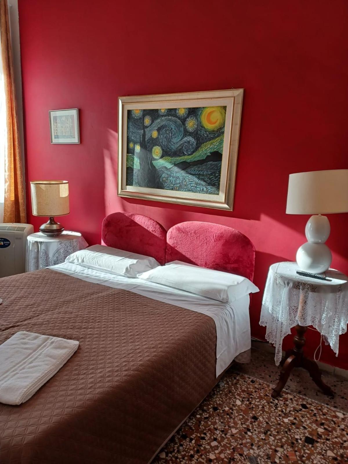 Princess Guest House Canal View Veneţia Exterior foto