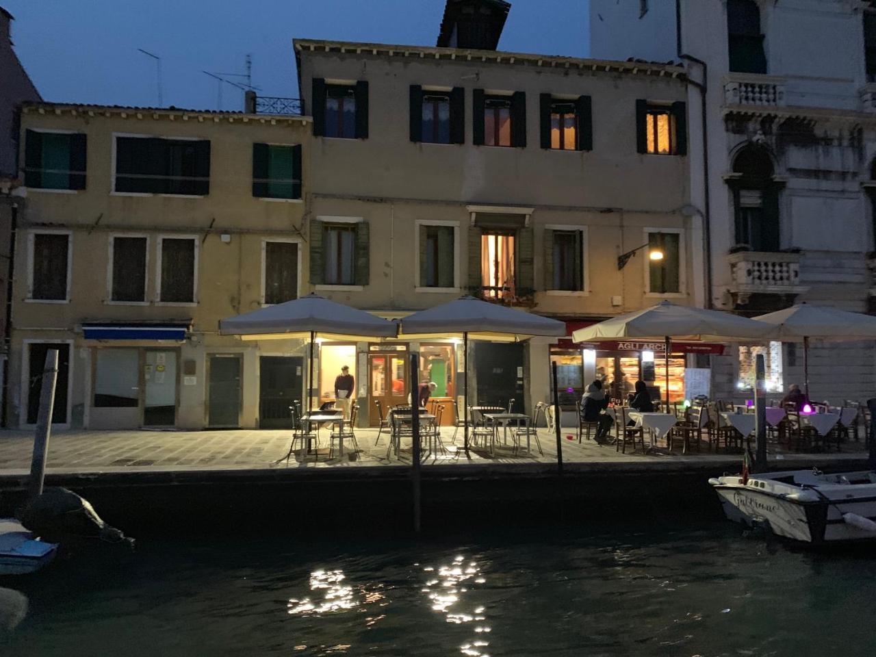 Princess Guest House Canal View Veneţia Exterior foto